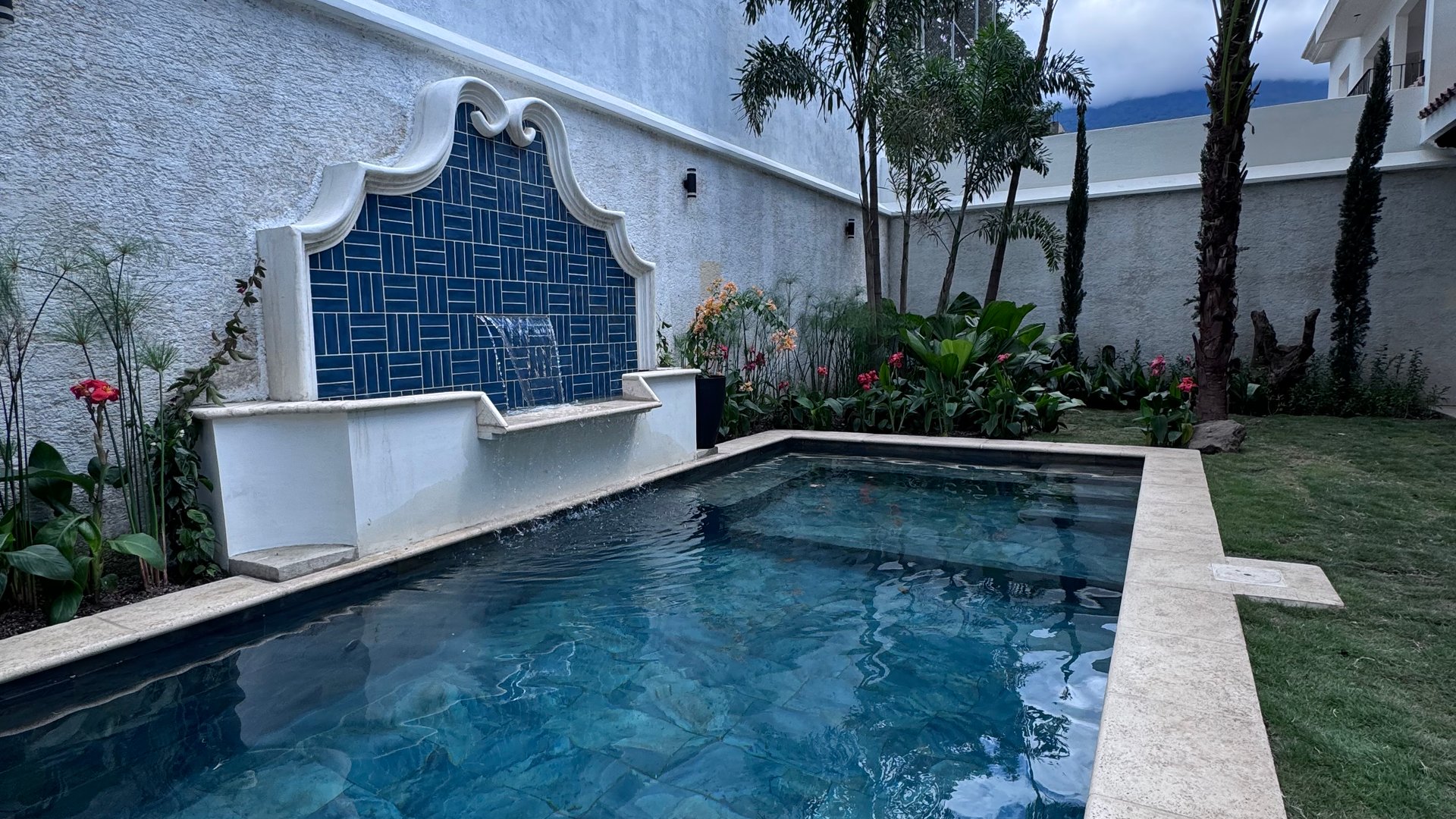 Luxury 3-Bedroom House with Pool in Guatemala - $63,128,361