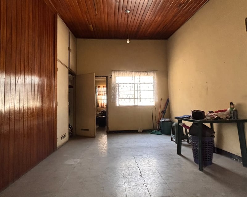 Casa en Renta a 1/2 cuadra de Calz. Roosevelt, Zona  12 Guatemala