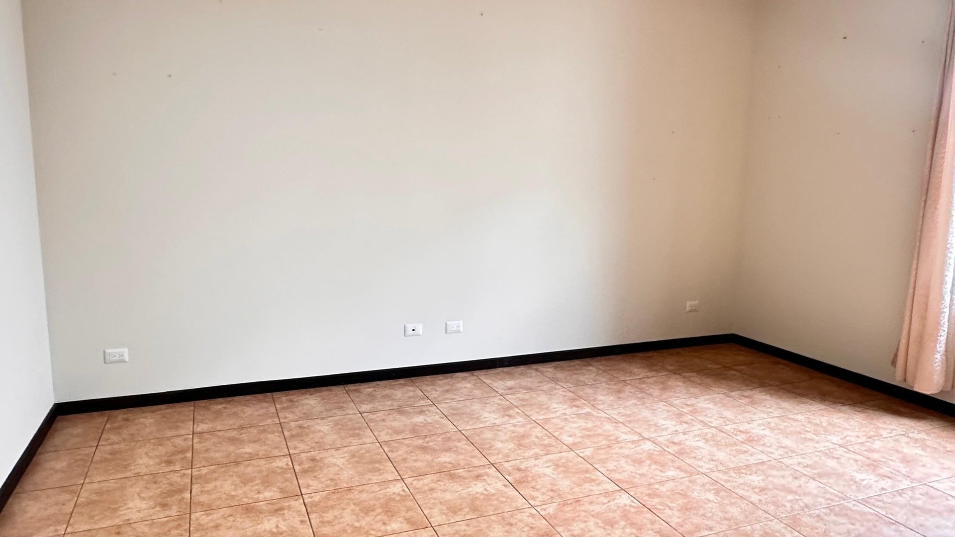 Venta de casa de 1 nivel en Lazos de Fraijanes - Miniatura 12