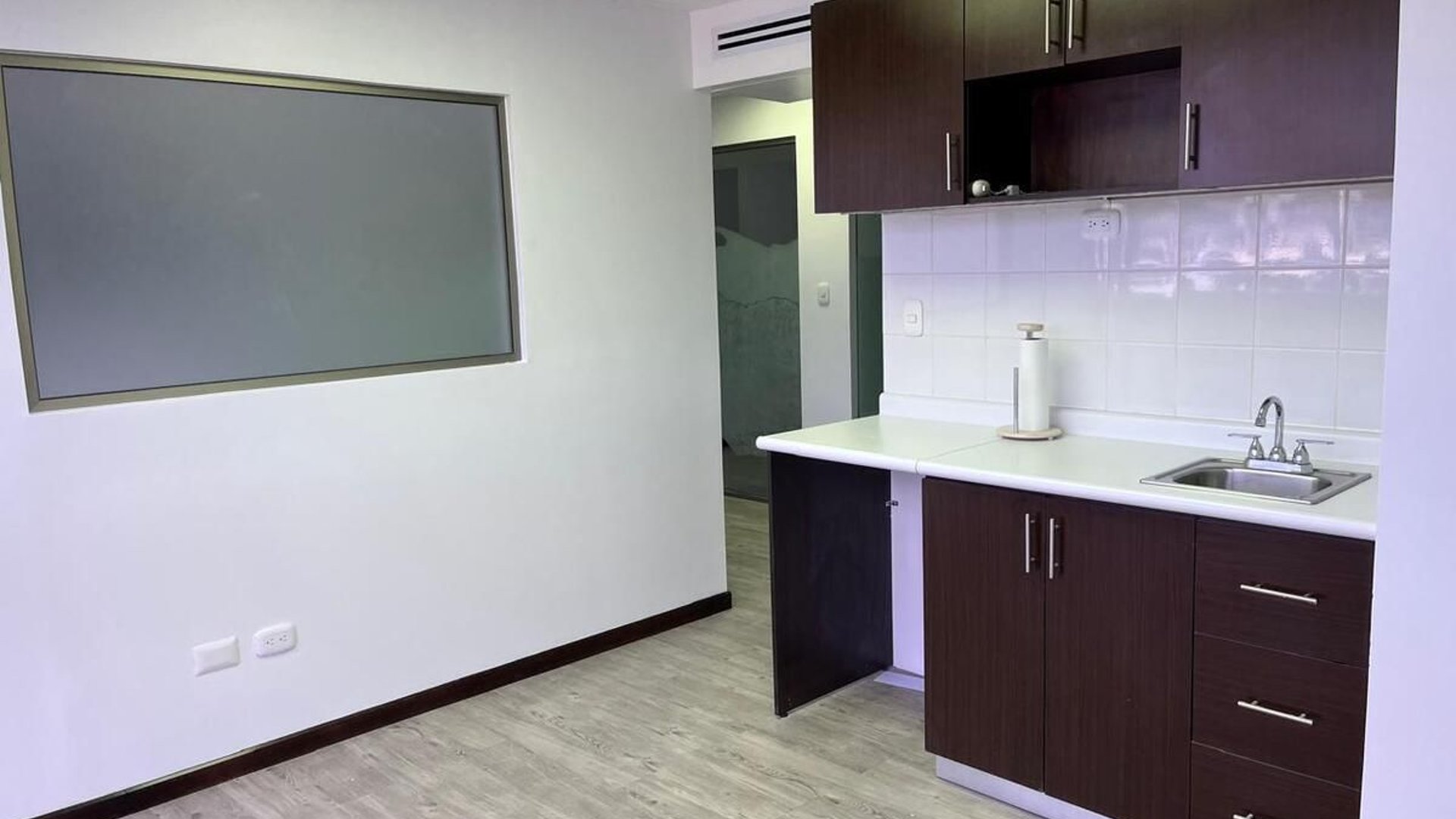 TORINO 1 / OFICINA EN VENTA ZONA 10