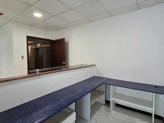 En renta oficina en Europlaza zona 14 - 3