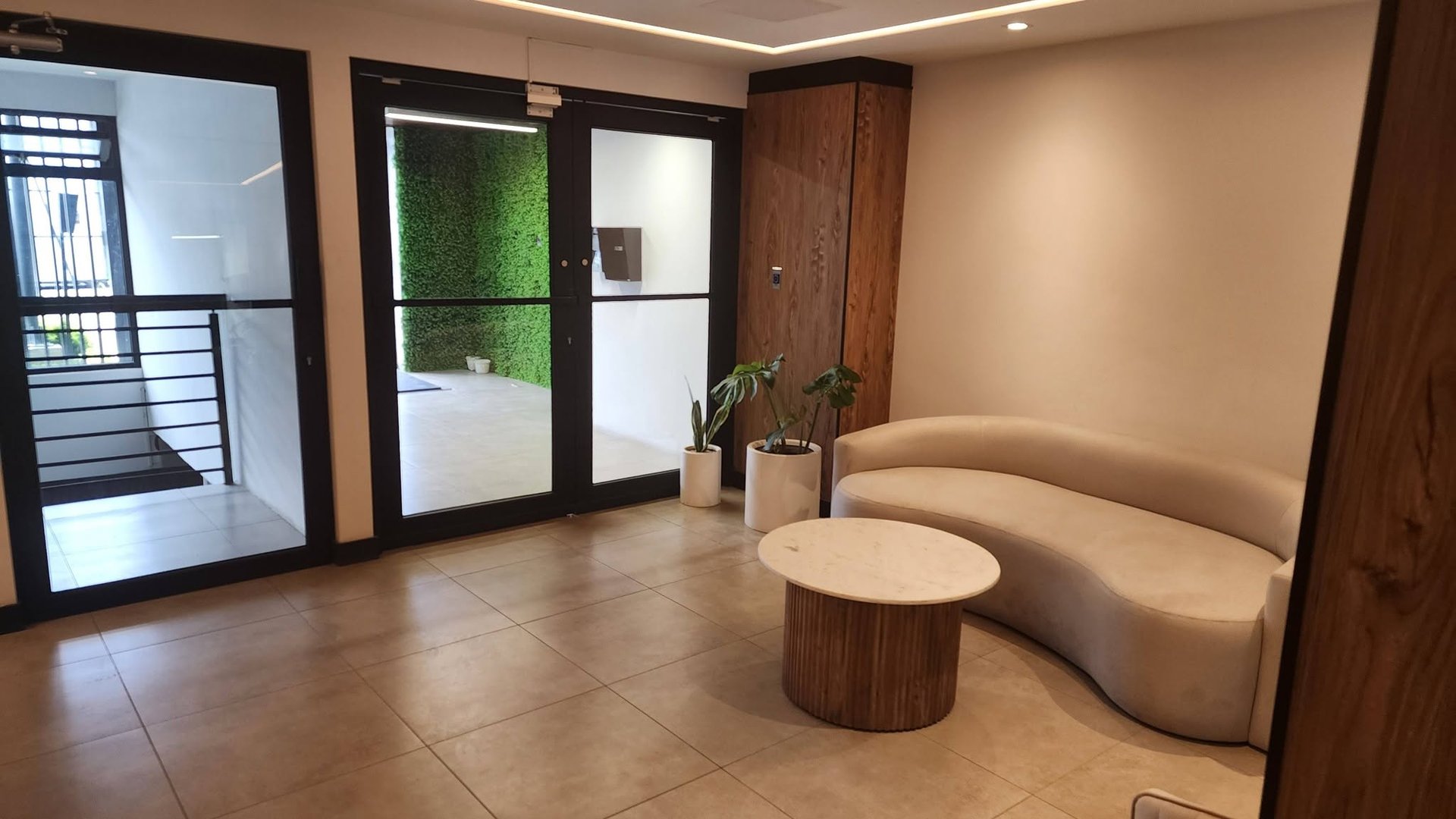 Apartamento amplio en alquiler ARMONIA, Zona 12 - Miniatura 14