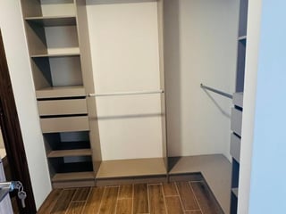 Apartamento en venta de 3 habitaciones sobre Av las Américas Ref-5327 - 5