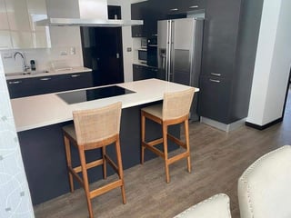 Venta de apartamento amueblado y equipado Edificio Urbana en zona 10  - 4
