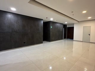 Oficina en venta en Zona 15 | Edificio corporativo exclusivo - 2