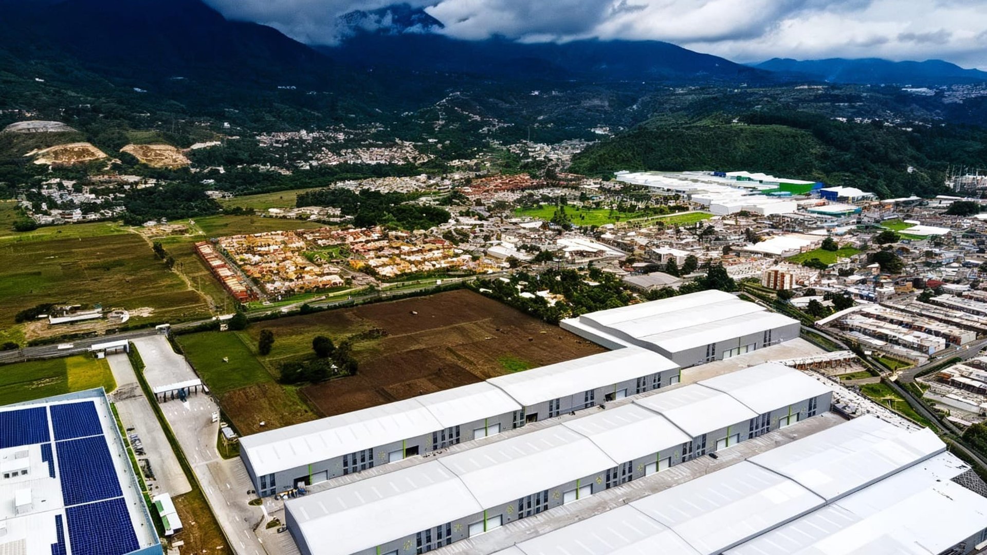 BODEGA EN RENTA KM 28.7 CA9 - Miniatura 2