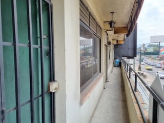 Local en Renta Calzada San Juan, en segundo nivel - 5