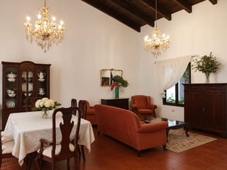 Casa Estilo Colonial en Venta en Condominio Jardines de La Azotea, Jocotenango - 4