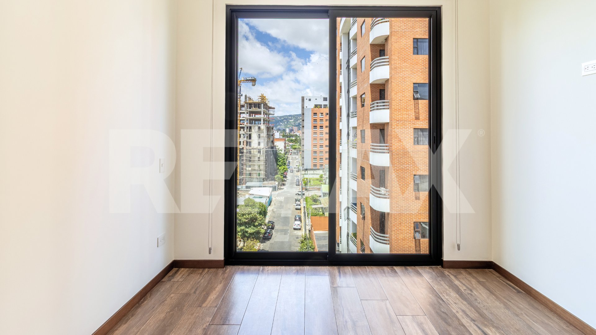 Moretti, Apartamento en Renta en Zona 10 - Miniatura 8
