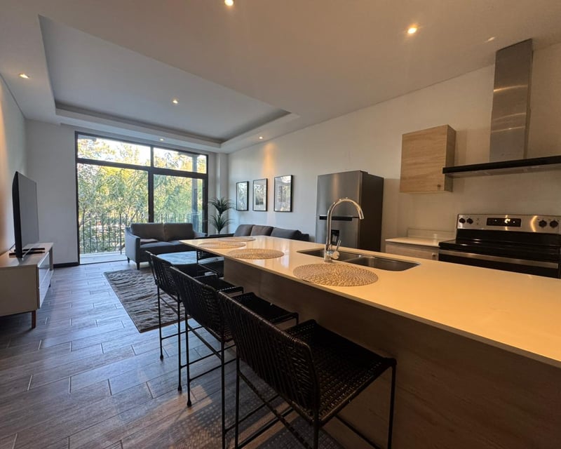 APARTAMENTO AMUEBLADO EN LIRIOS DE CAYALA ZONA 16