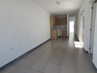 Casa en Venta con 2 apartamentos independientes, Zona 8 de Mixco - 2