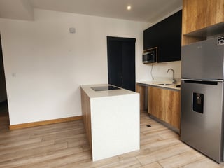 Apartamento en venta en la zona 14 la Villa - Image 17