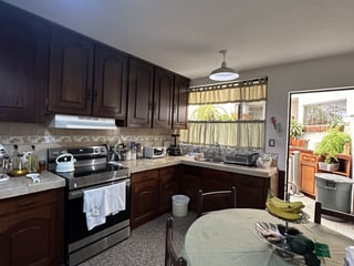 Casa en venta dentro de condominio en la zona 12 - 3