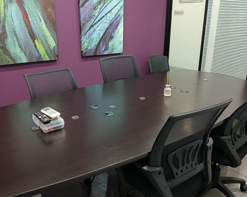 ALQUILO LINDAS Y ECONOMICAS OFICINAS EN ZONA 12
