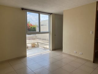 CASA EN VENTA O RENTA EN ZONA 14 CONDOMINIO 5-13 EN LA VILLA - 5