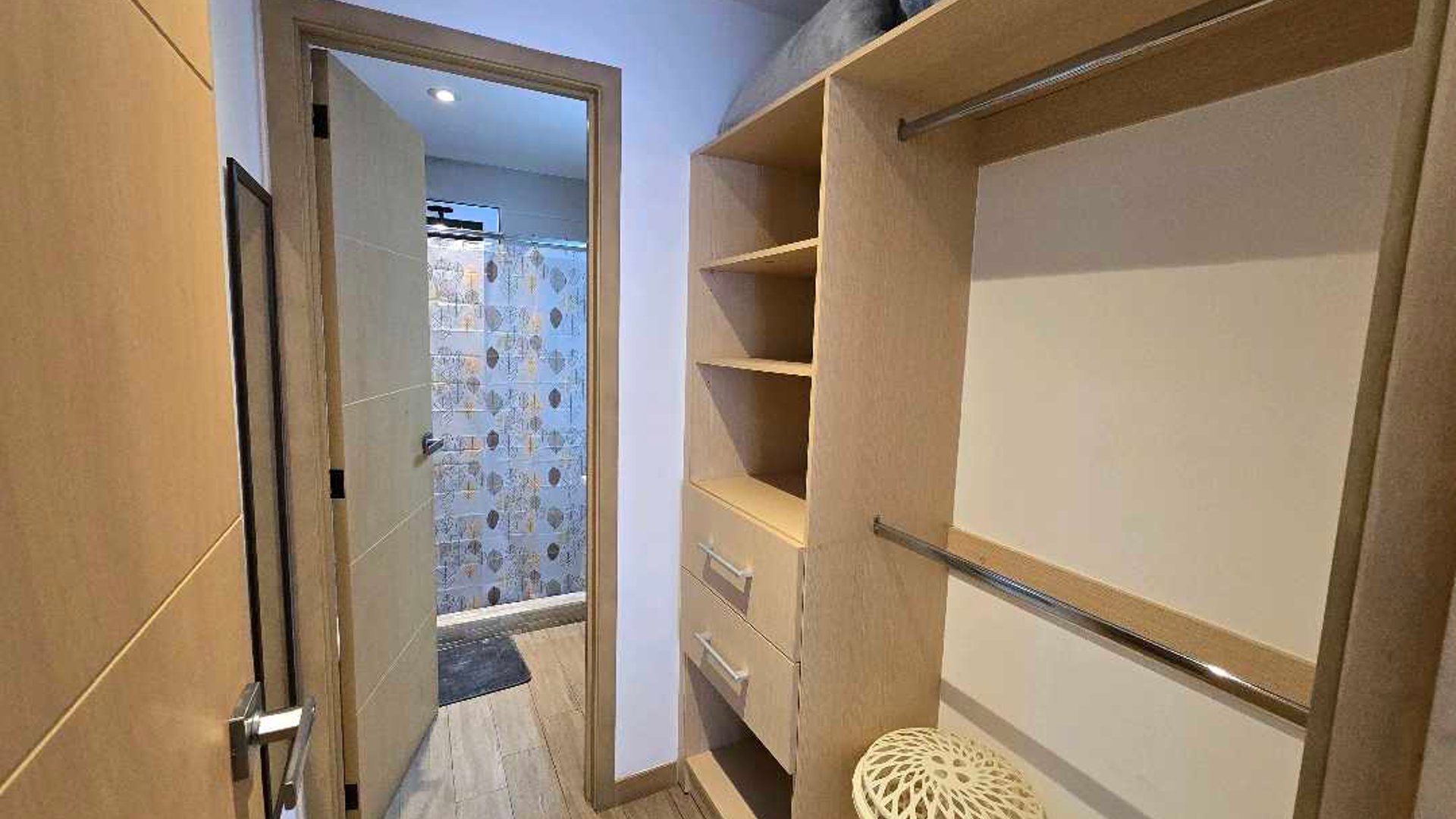 APARTAMENTO AMUEBLADO EN ALQUILER EN ZONA 10 - - Miniatura 16