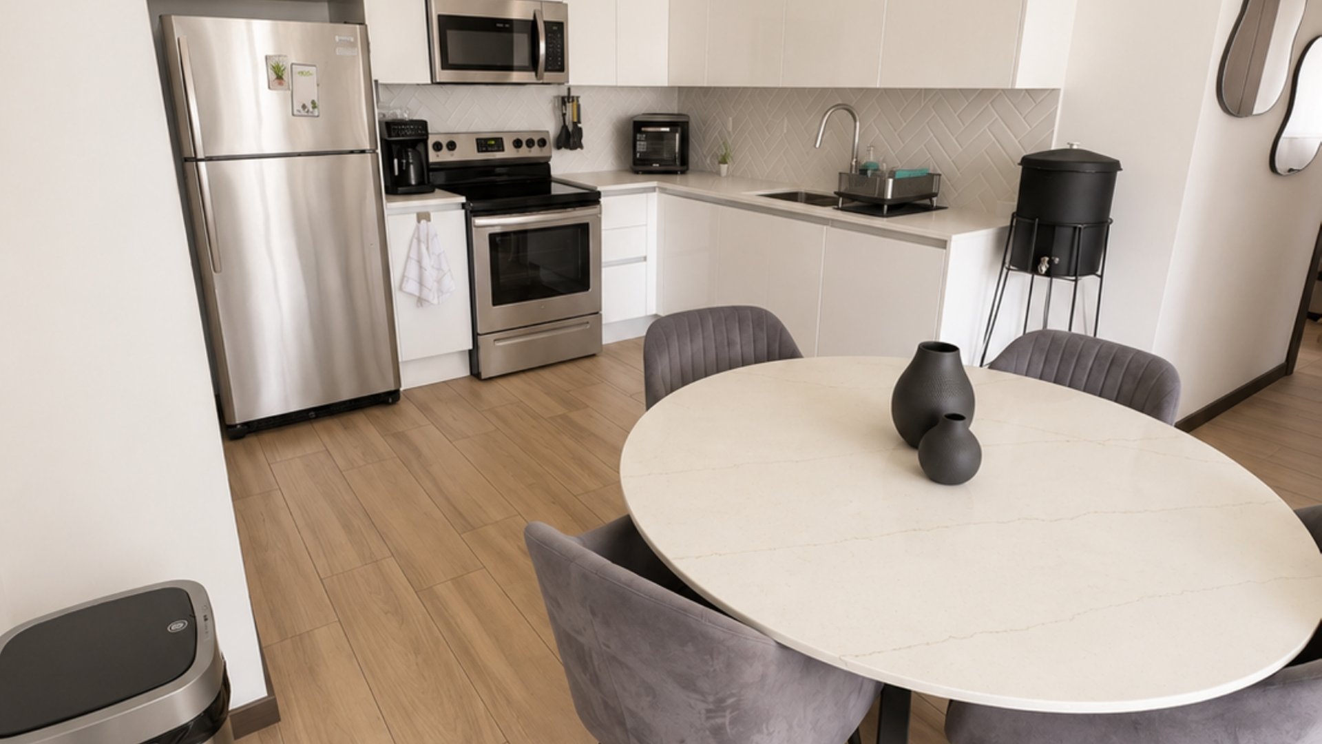 Apartamento Moderno en zona 15 - Miniatura 3