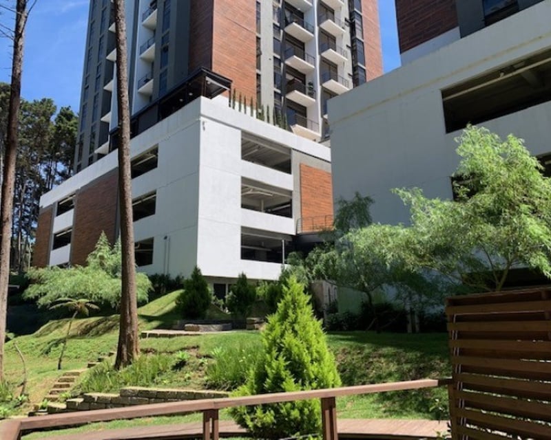 VENTA Apartamento con amplio balcón km 14 Carr Salvador