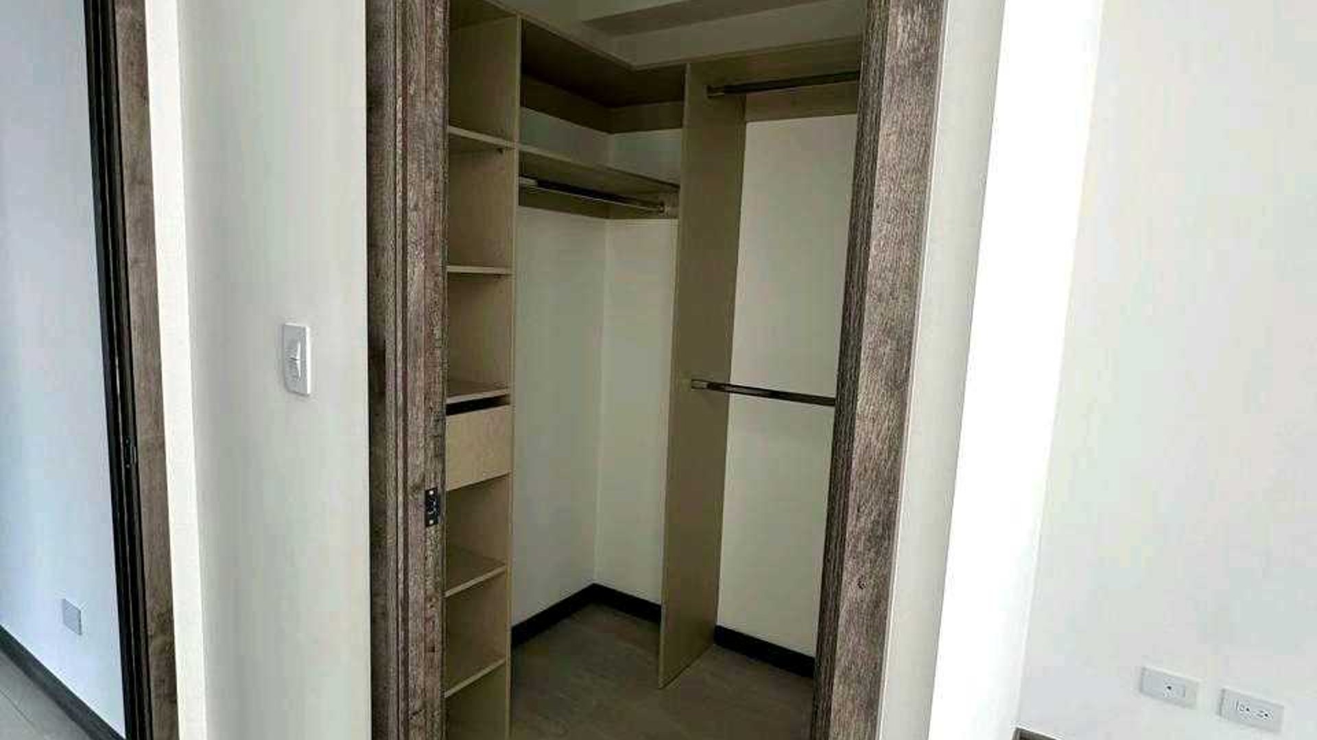 APARTAMENTO EN VENTA????Edificio Morea, Zona 15 VHII - Miniatura 10