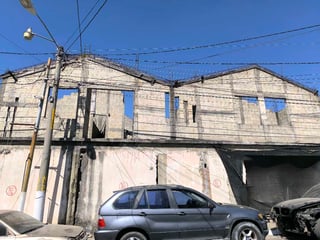 Vendo en Residenciales Catalina, Amplia propiedad con con 4 Locales - 5