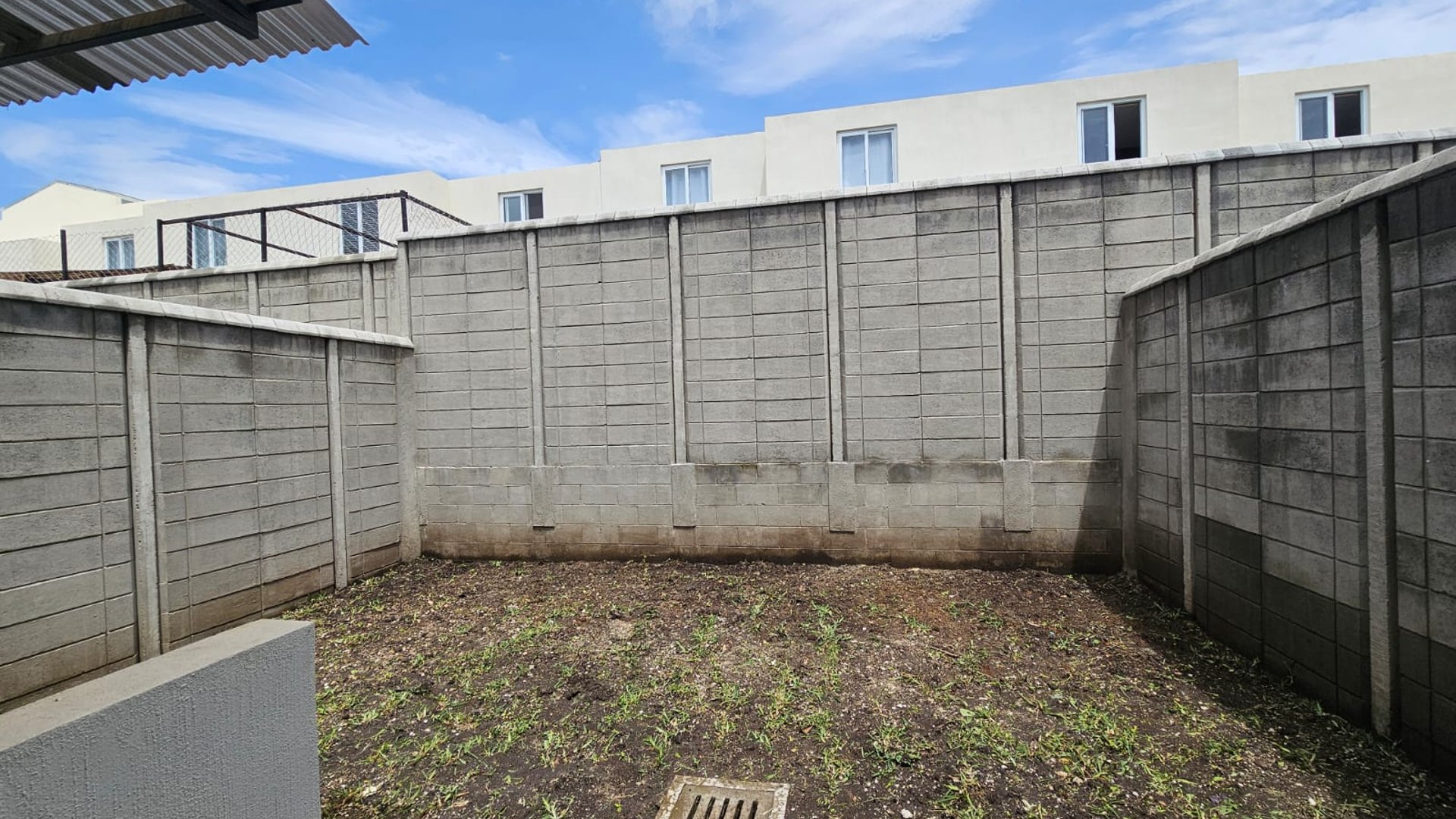 VENTA Casa Nueva dentro de Pinabetes Condominio Eucaliptos - Miniatura 12