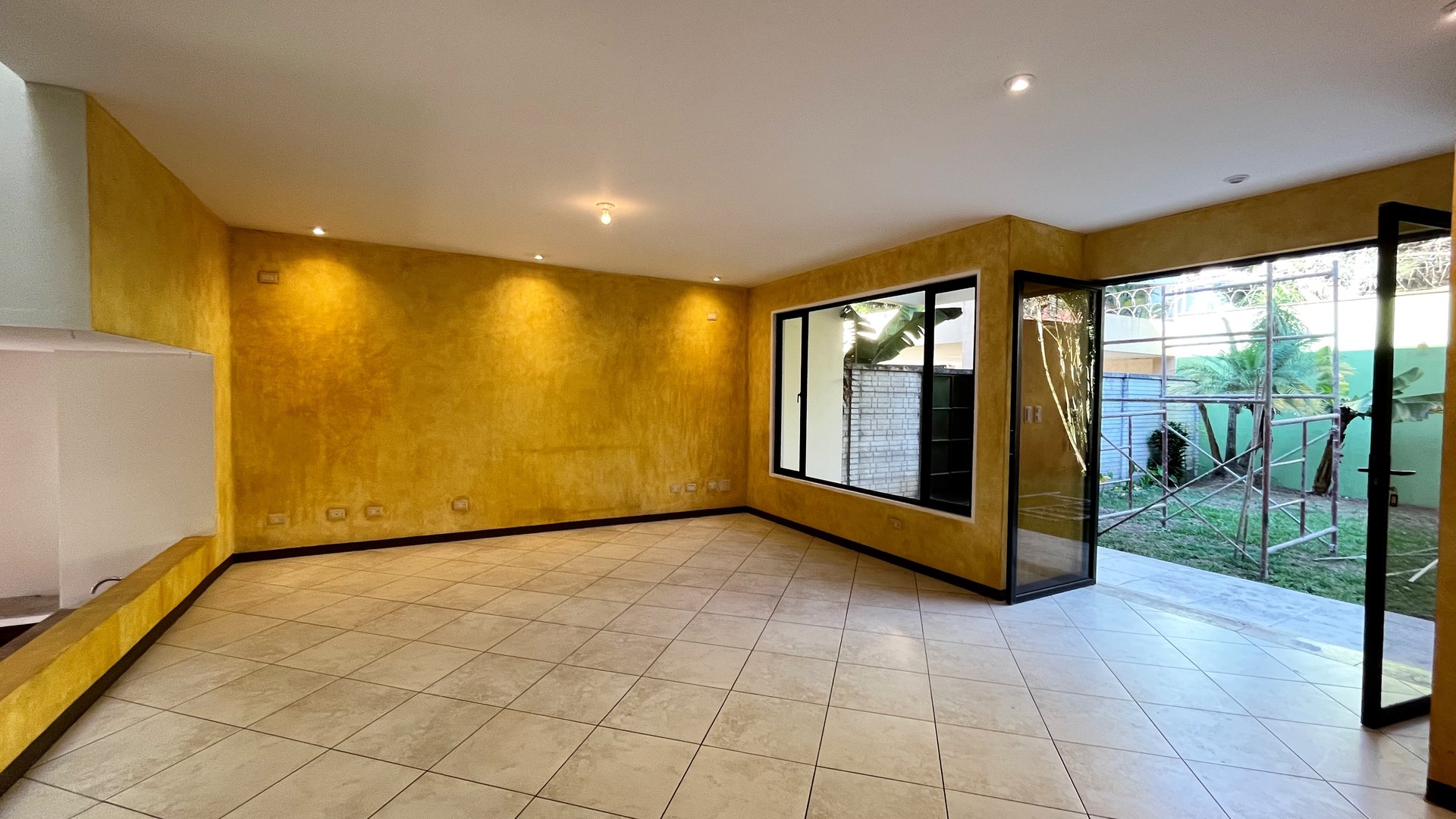 Casa grande en renta en zona 16 Kanajuyu 2 - Miniatura 11