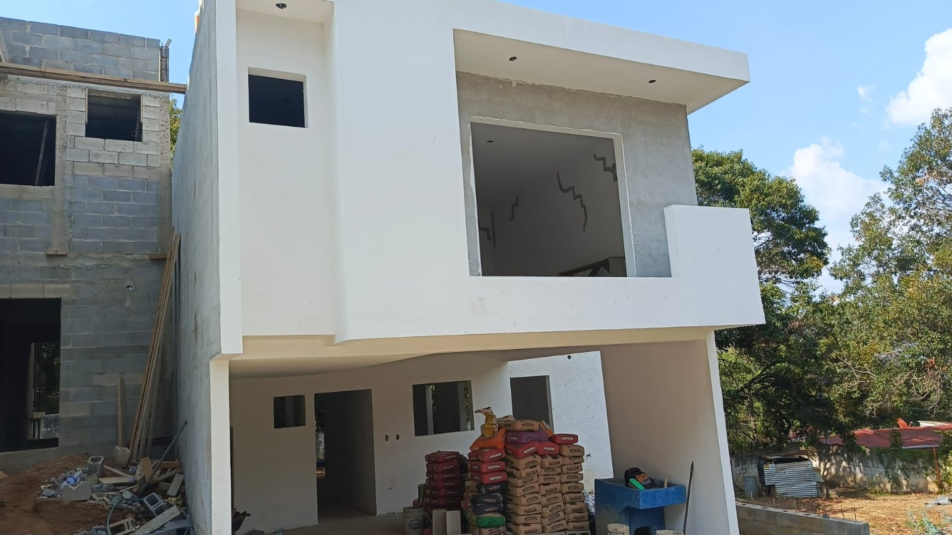 Casa Moderna 3 Hab. en Venta - Ciudad de Guatemala Mixco - Miniatura 5