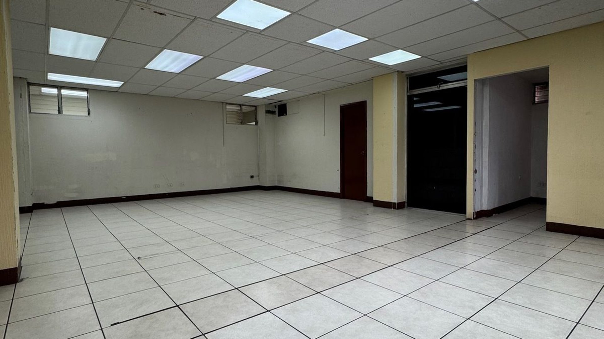 Edificio en Venta / Renta zona 4 - Miniatura 3