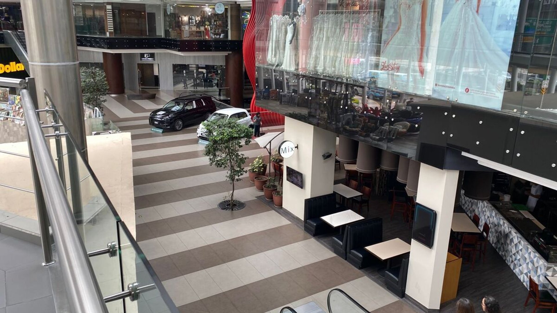 Local en Venta para Inversion Design Center zona 10