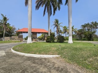 Terreno en Venta en Lagunas de Monterrico II, KM 117 - 5