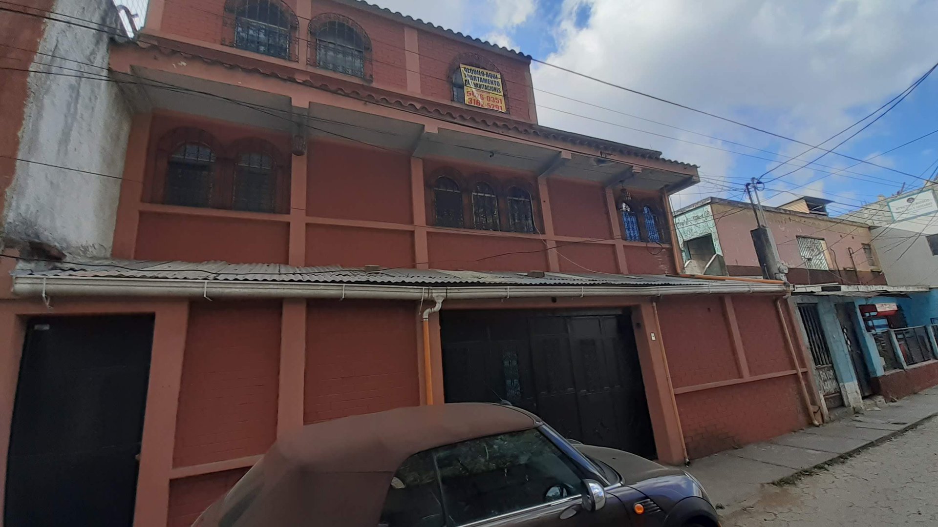 Propiedad En Venta con 4 Apartamentos Zona 3 Mixco