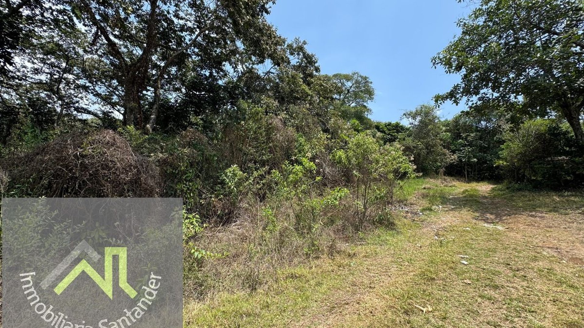 GRAN TERRENO EN VENTA – IDEAL PARA PROYECTO INMOBILIARIO/ BARBERENA - Miniatura 13