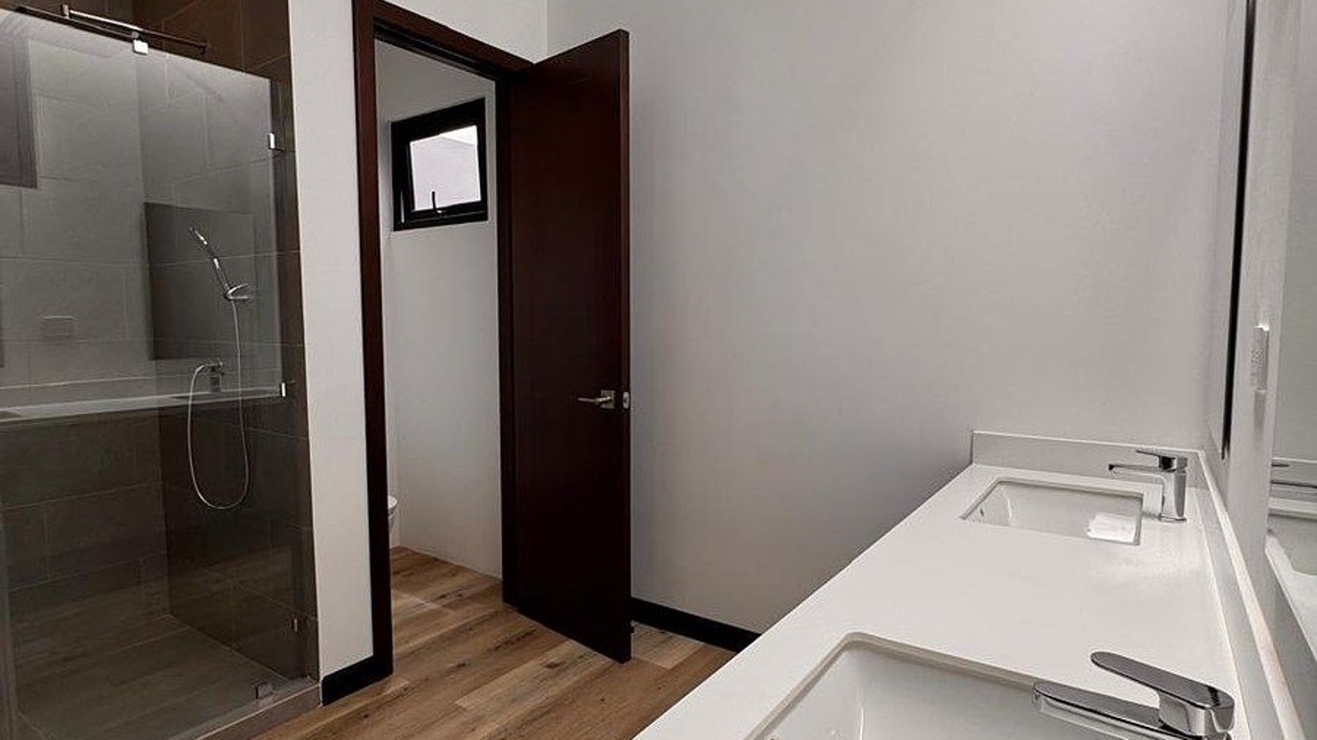 Casa en Renta en Lugana de San Isidro, Zona 16 - Miniatura 7