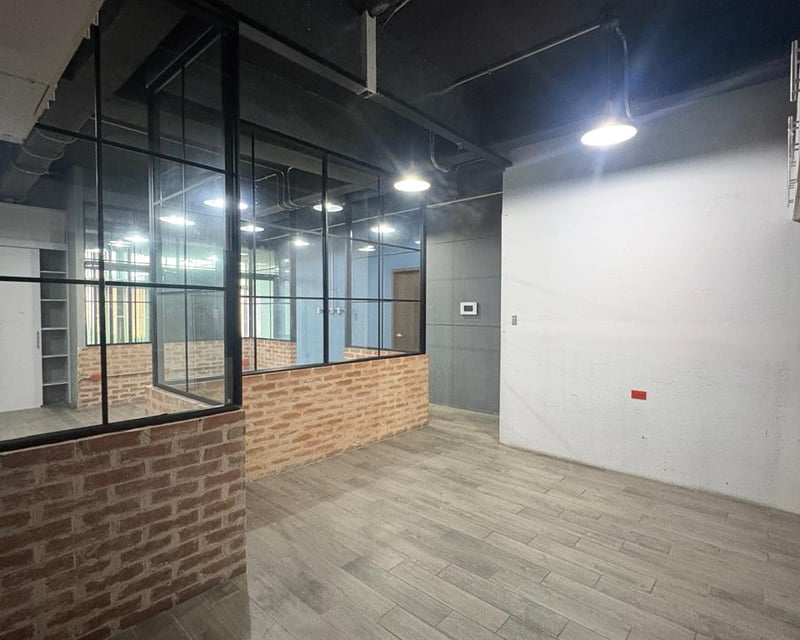 Oficina en Venta Edificio Pialé, zona 10