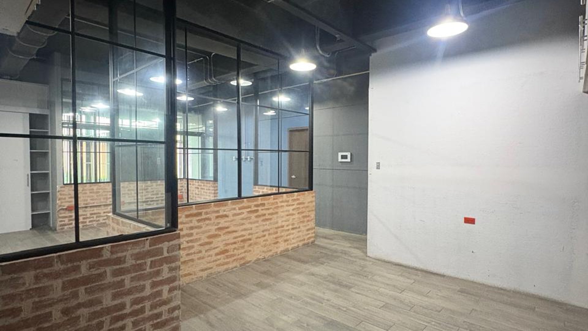 Oficina en Venta Edificio Pialé, zona 10