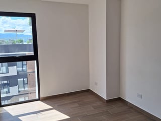 Apartamento en Venta Parque 14 Nivel Alto - 2