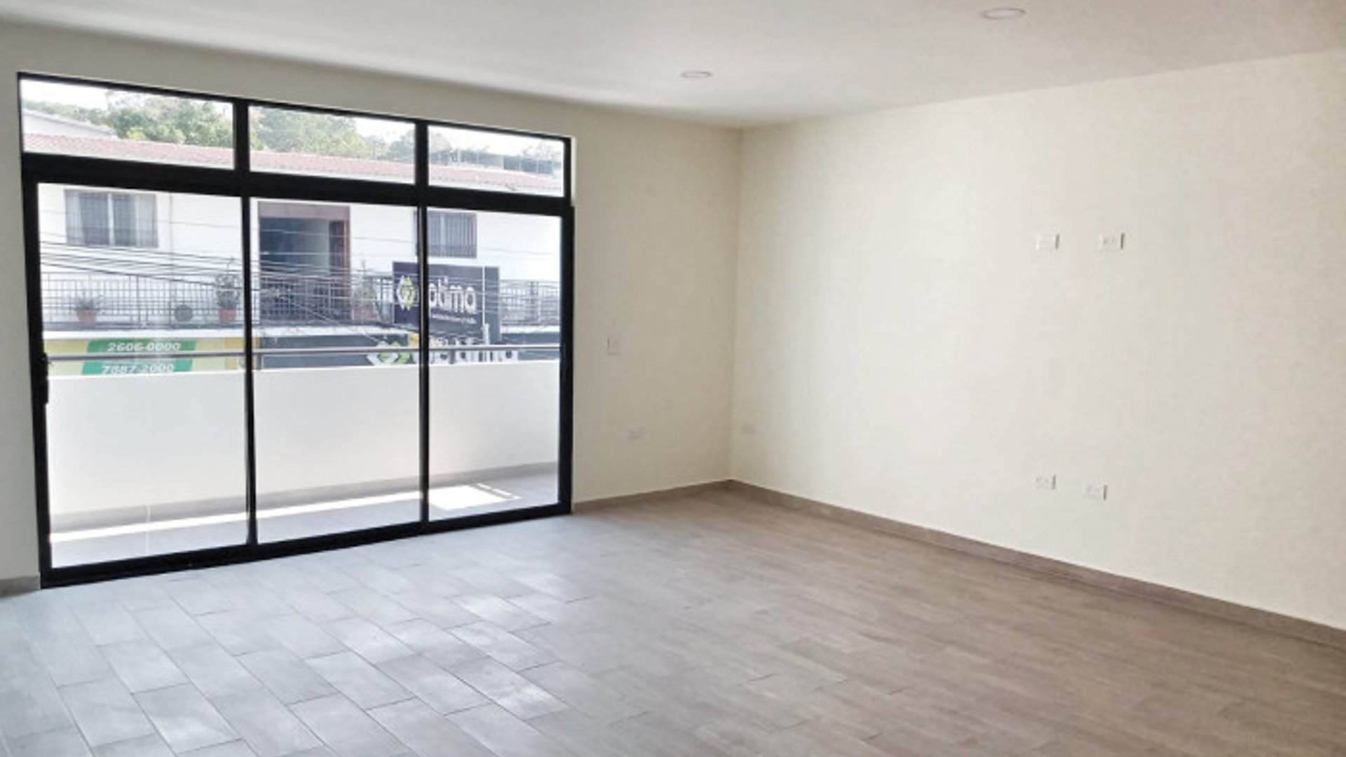 RENTA DE LOCAL COMERCIAL Y APARTAMENTO EN EL SALVADOR - Miniatura 7