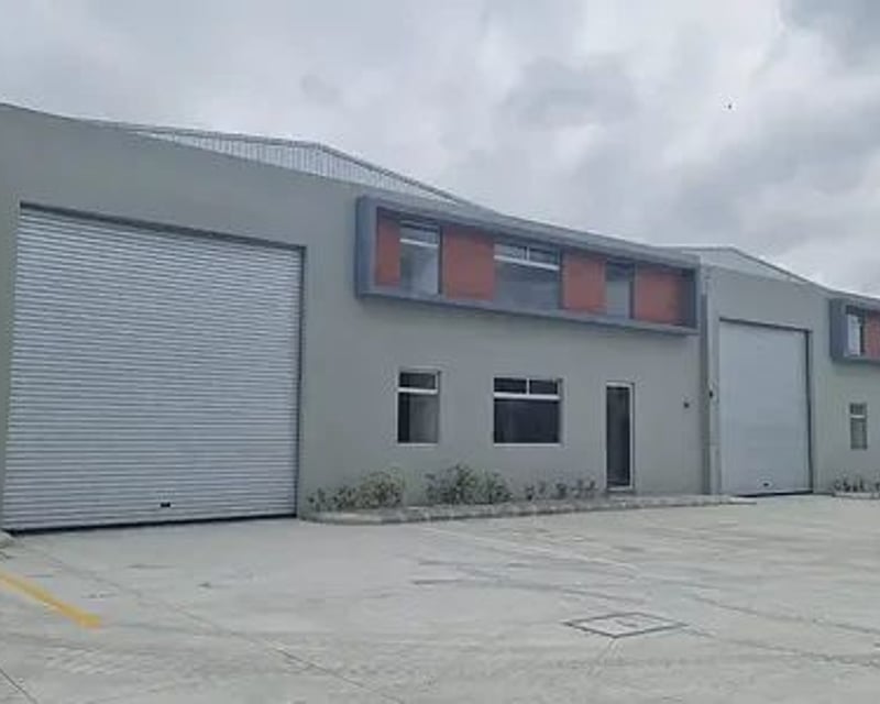 Ofibodega en renta en El Naranjo Guatemala | Bodega industrial con andén