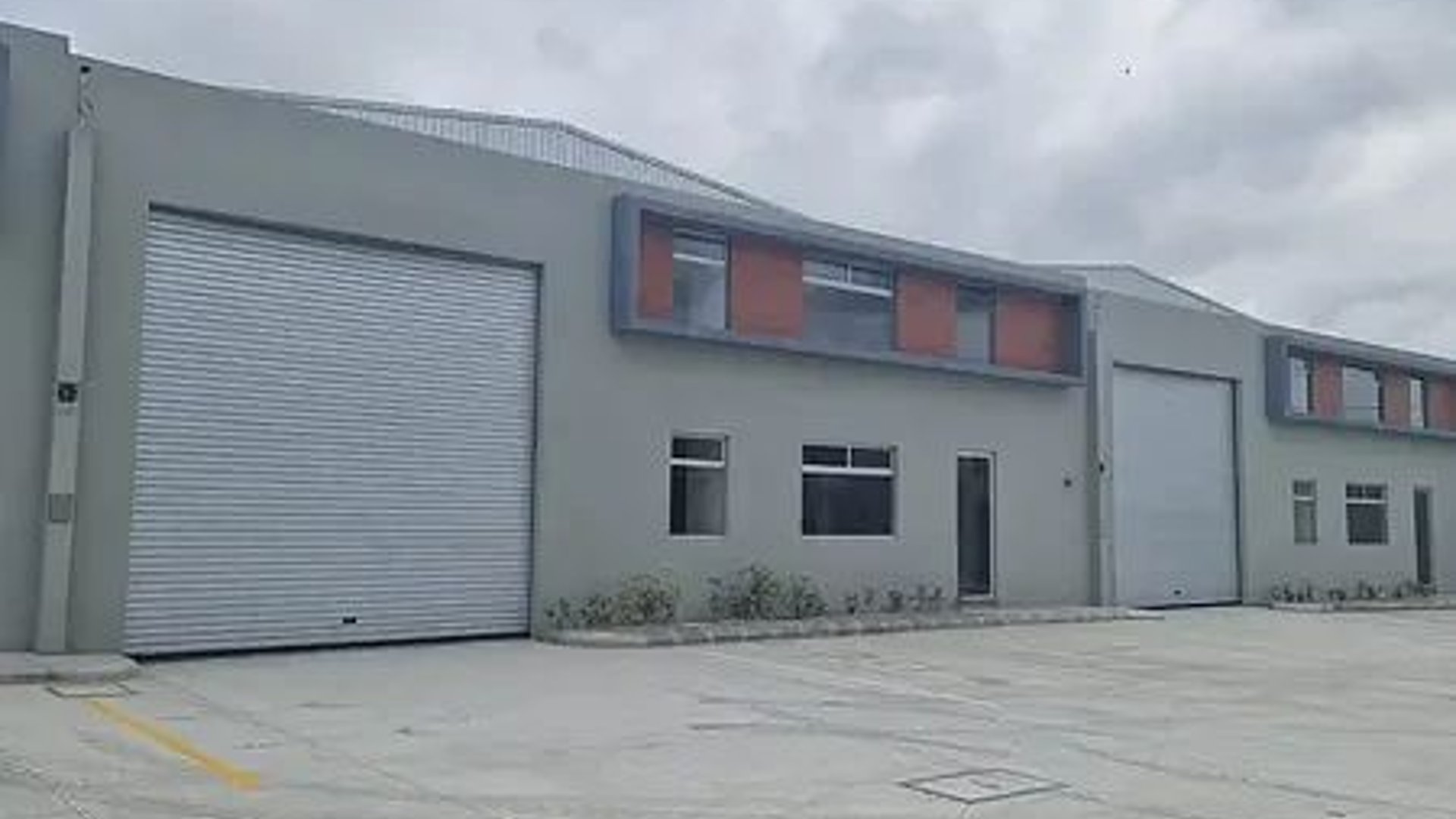 Ofibodega en renta en El Naranjo Guatemala | Bodega industrial con andén