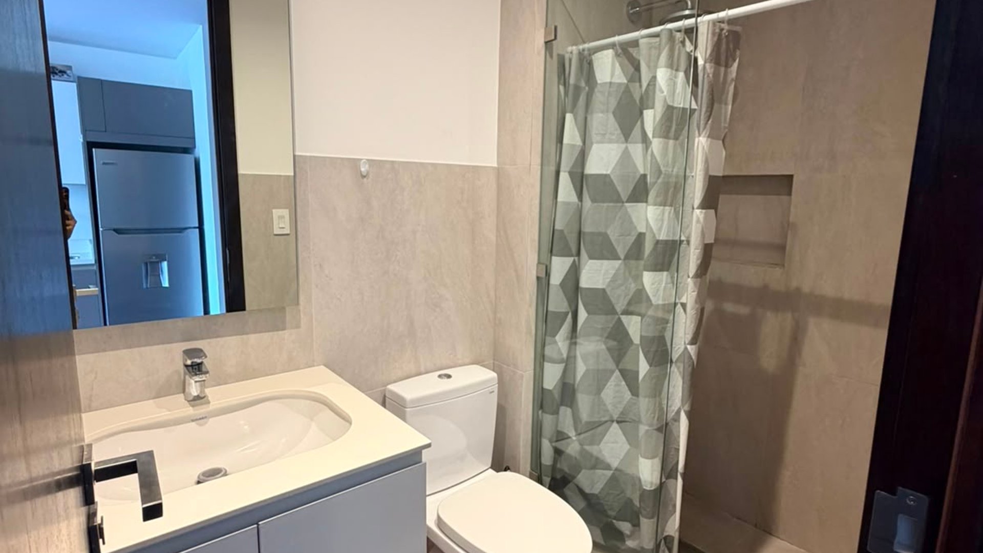 APARTAMENTO EN RENTA |AMUEBLADO | VASANTA| ZONA 10 - Miniatura 6