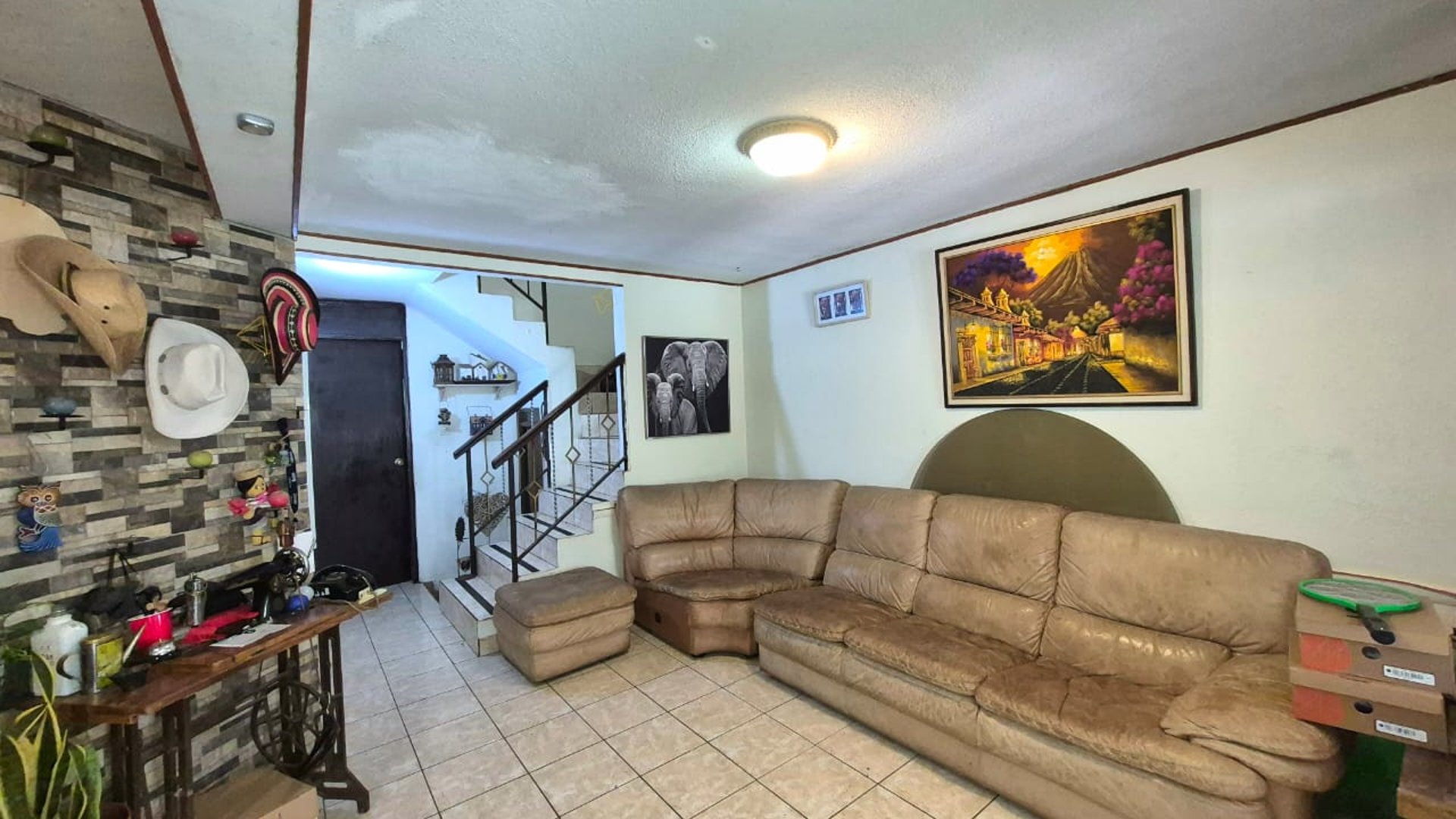 VENTA Casa Zona 17 Condominio La Colina Sabana Arriba  - Miniatura 2
