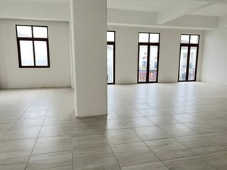 OFICINA EN RENTA EN CAYALÁ ZONA 16 - 2