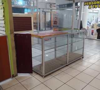 KIOSKO EN VENTA EN CENTRO COMERCIAL GRAN PORTAL  PETAPA