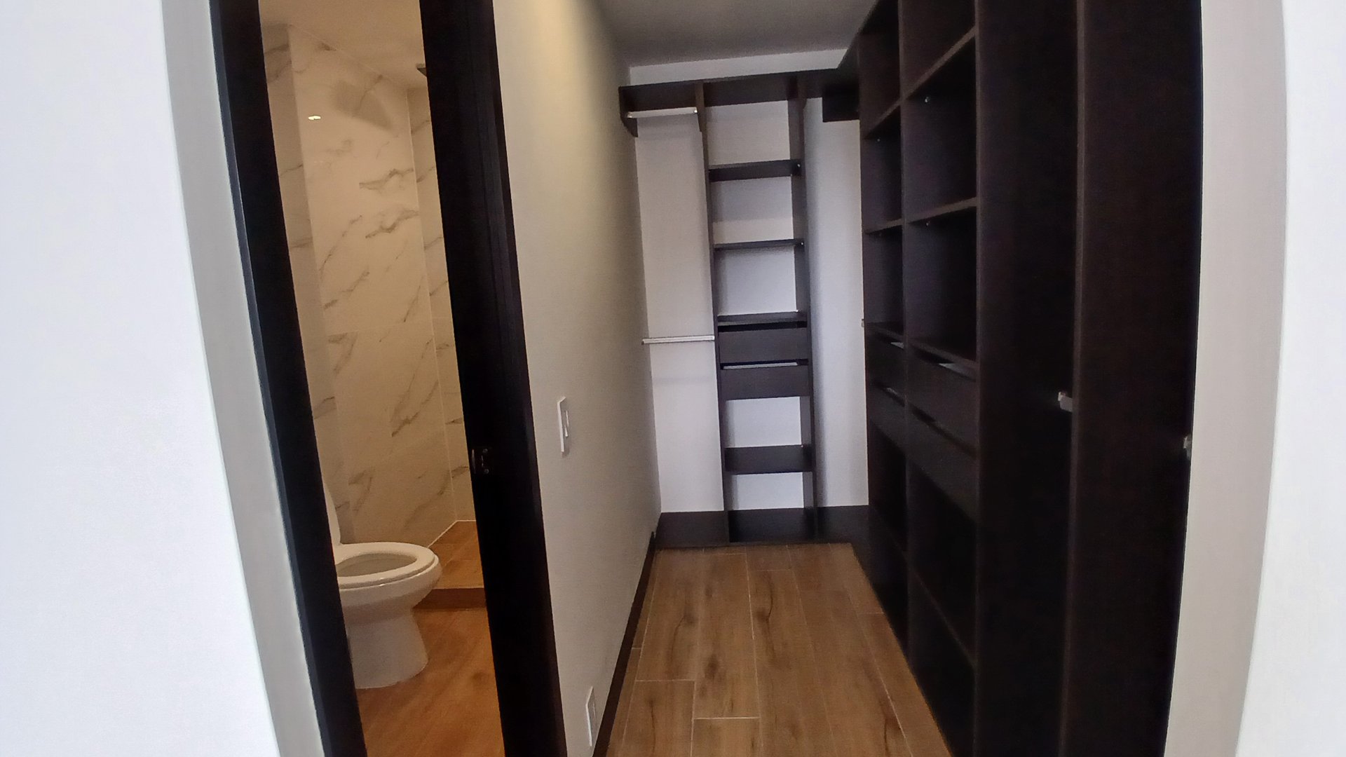 Apartamento de Lujo Zona 15 - Venta Guatemala - Miniatura 8