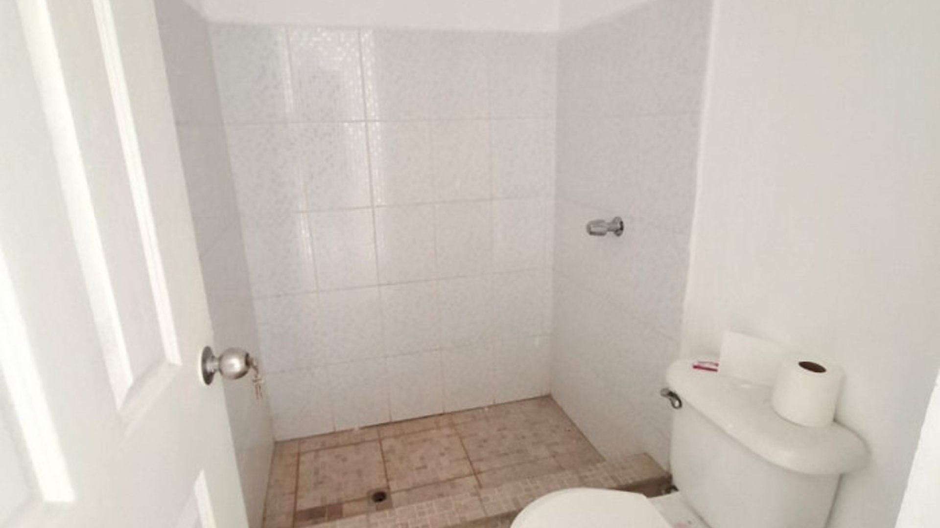 En venta edificio con 7 apartamentos en Zona 7 - Miniatura 13
