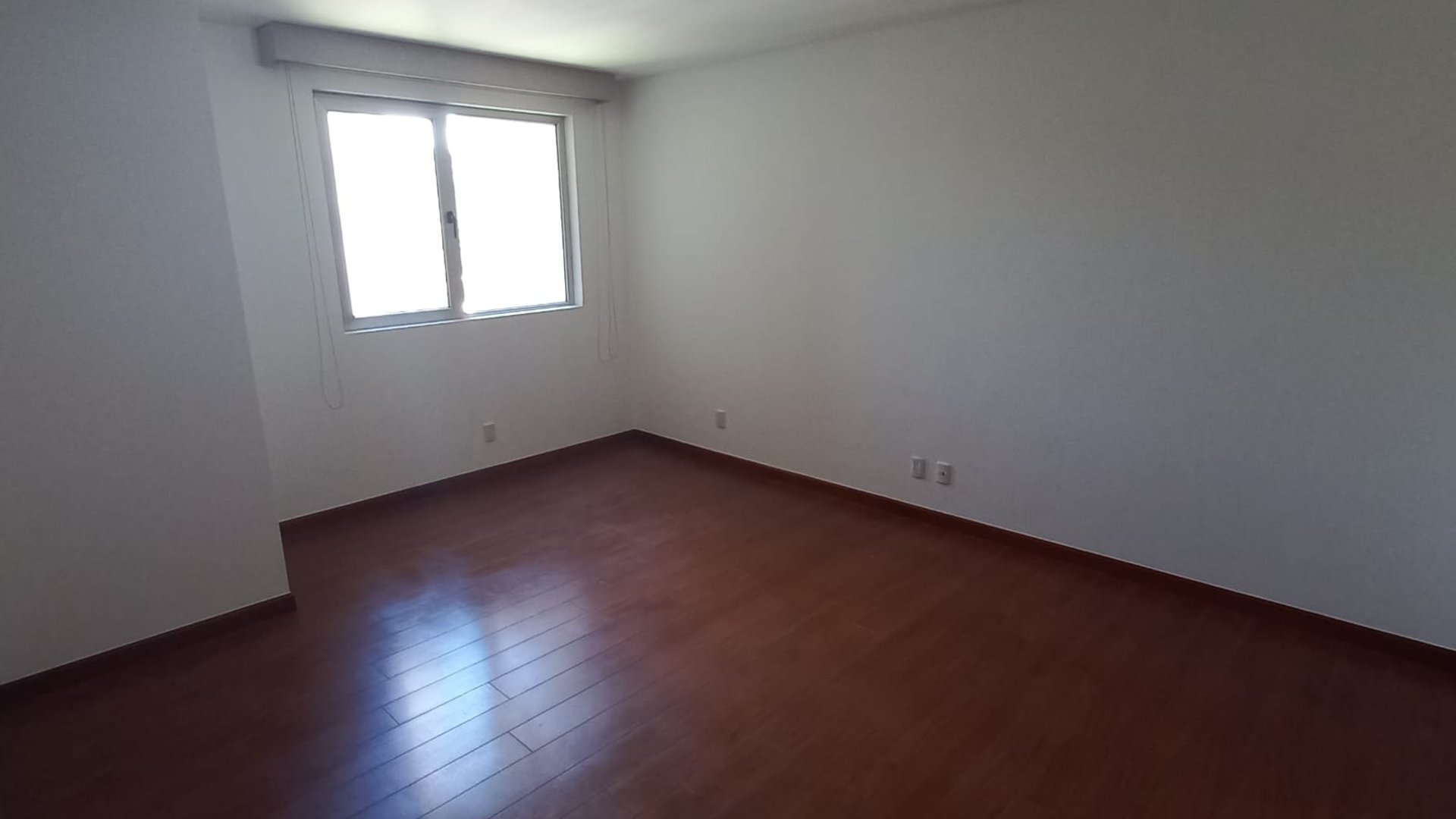 Apartamento en renta en Edificio Boticcelli, zona 15 Ref-6060 - Miniatura 7