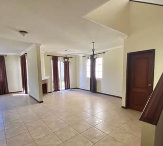 CASAS EN VENTA EN KM 18 CAMINO A FRAIJANES