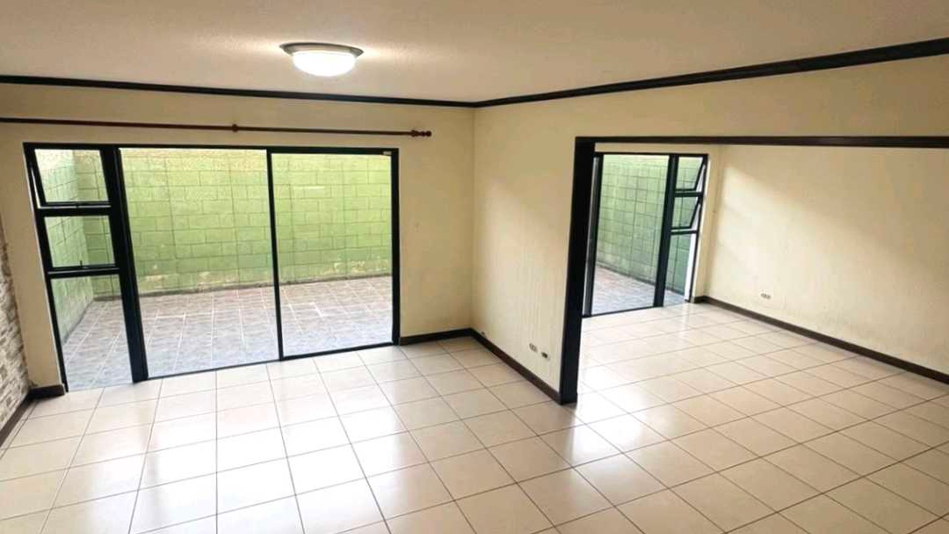 CASA EN ALQUILER ???? Alameda San Isidro, Zona 16 - Miniatura 3