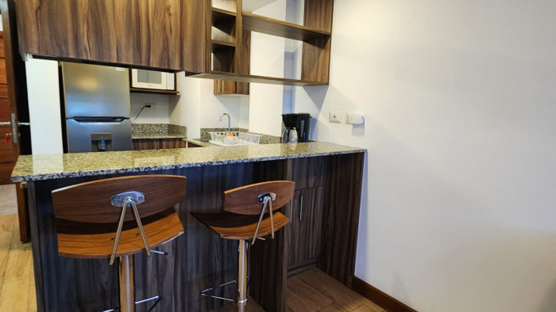 Apartamento en Alquiler Exclusiva Zona 14 - Miniatura 2