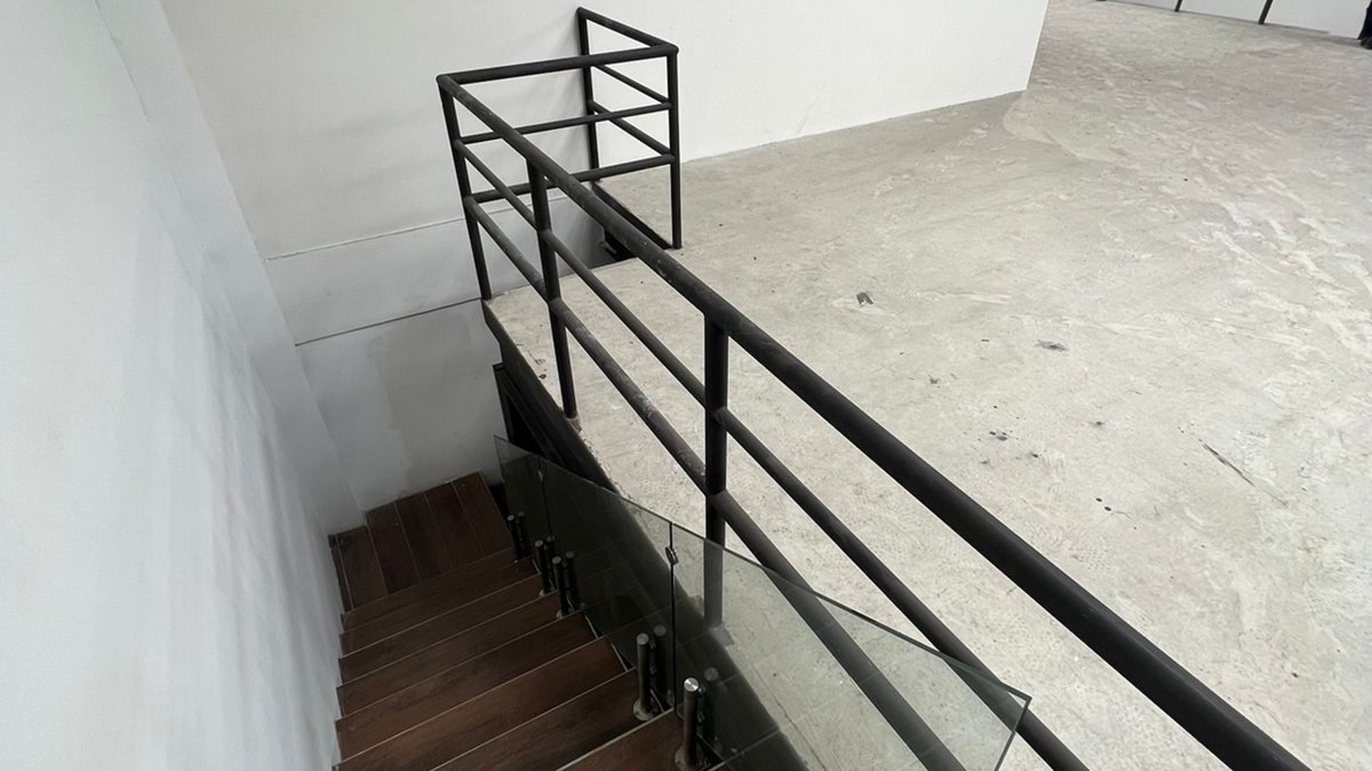 Bodega nueva en zona 13 disponible en venta! - Miniatura 3